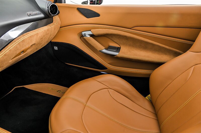 Used 2022 Ferrari F8 Tributo RWD image 38
