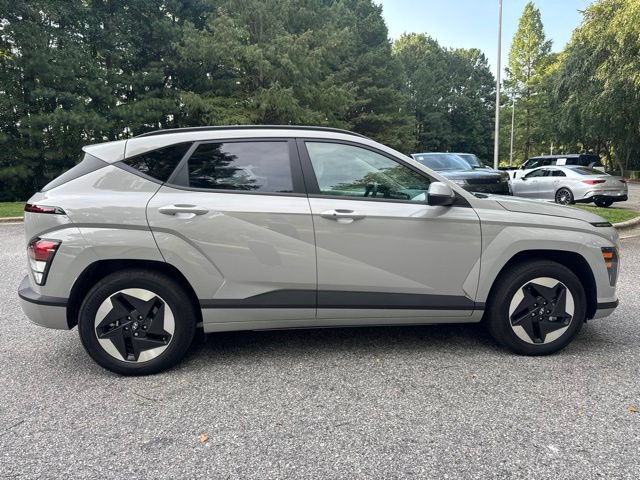 Used 2025 Hyundai Kona SEL FWD image 7