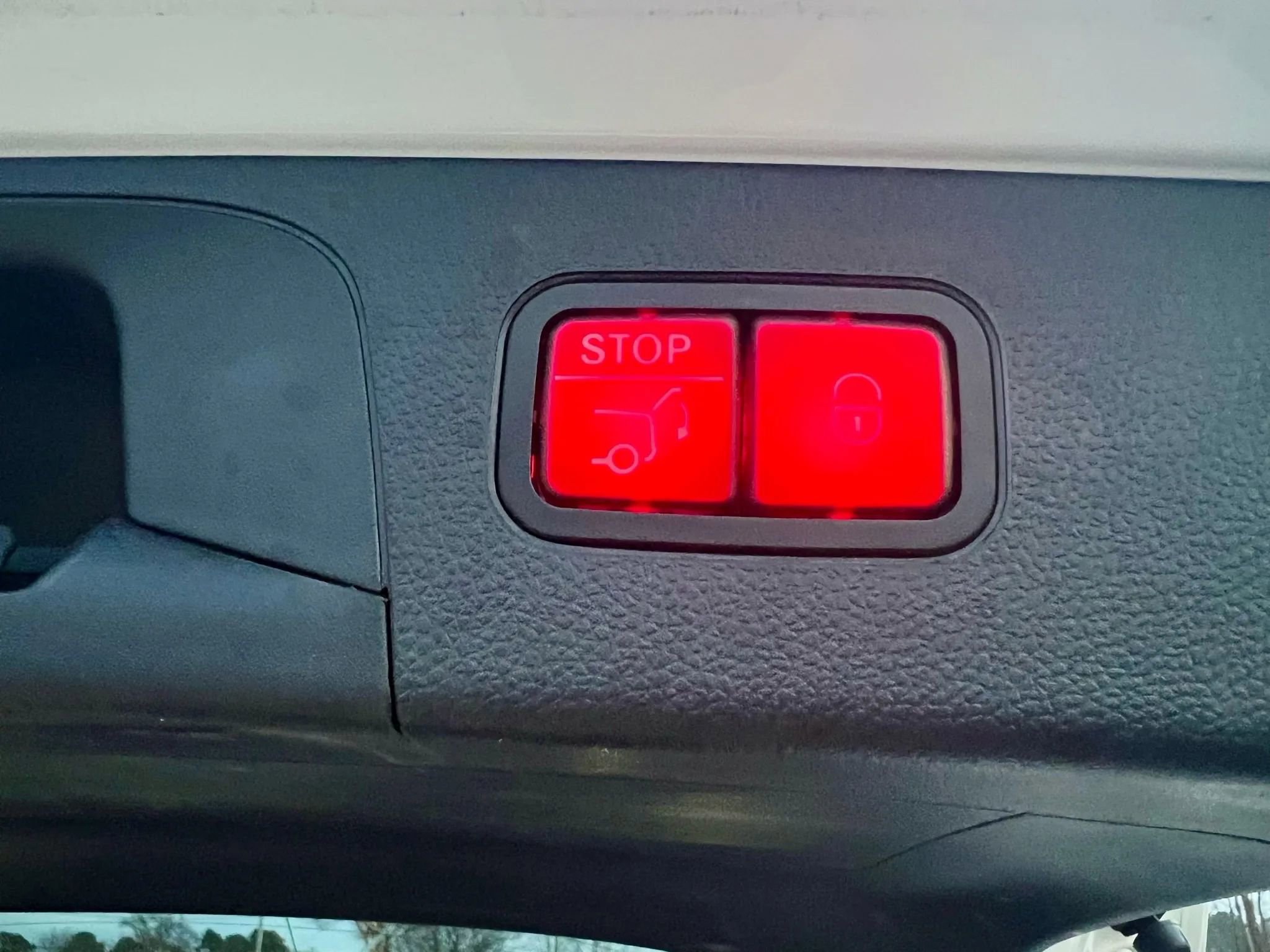 Used 2021 Mercedes-Benz GLC 300 4MATIC image 33