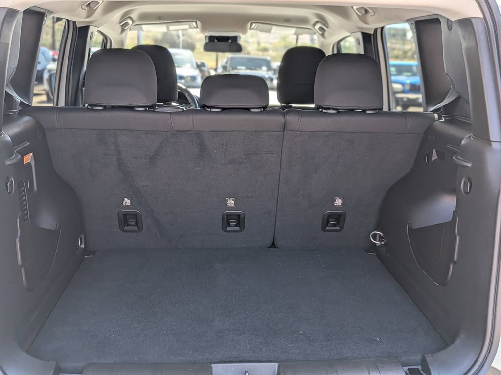 Used 2023 Jeep Renegade Latitude image 7