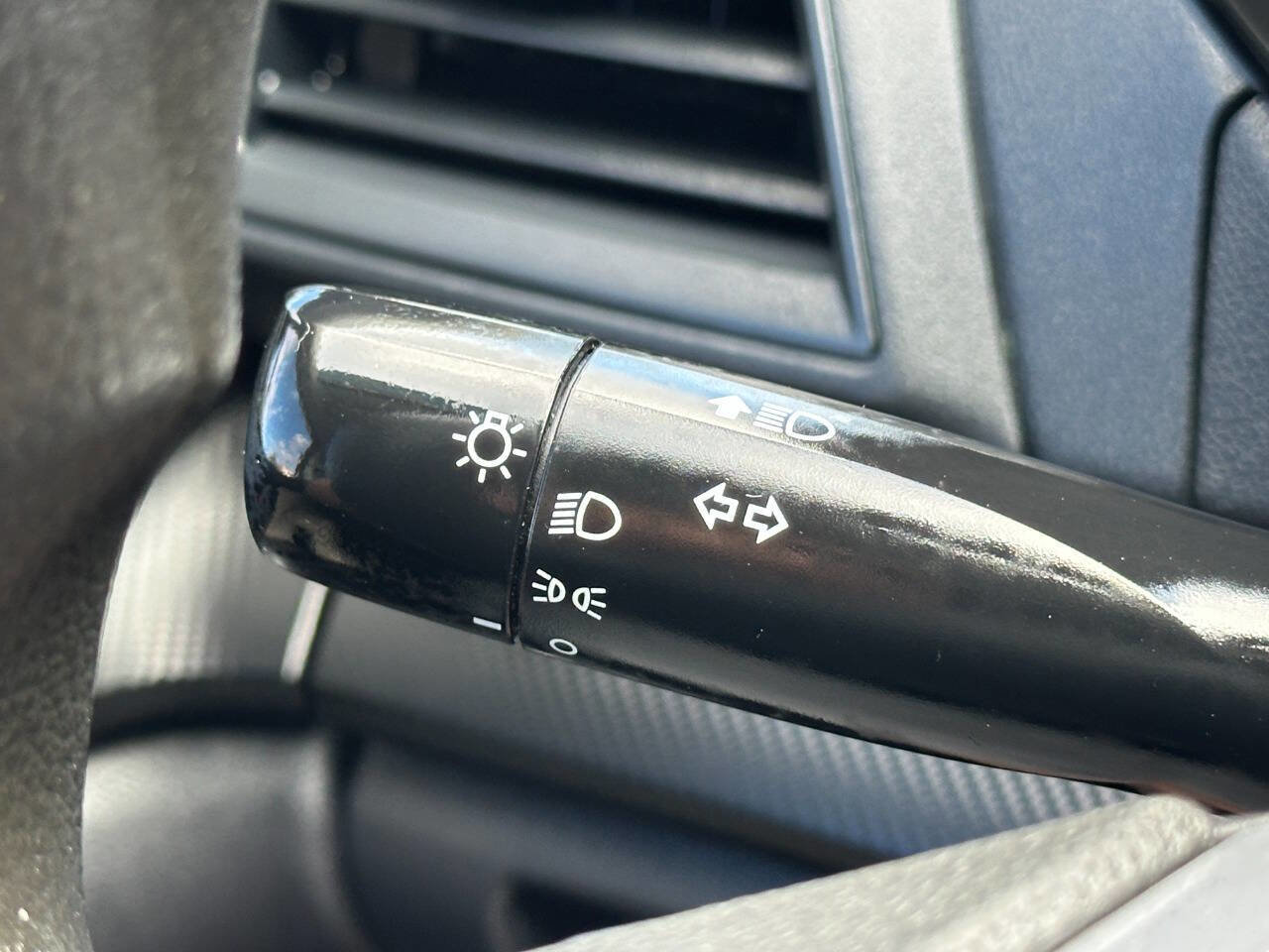 Used 2019 Subaru Impreza 2.0i image 29