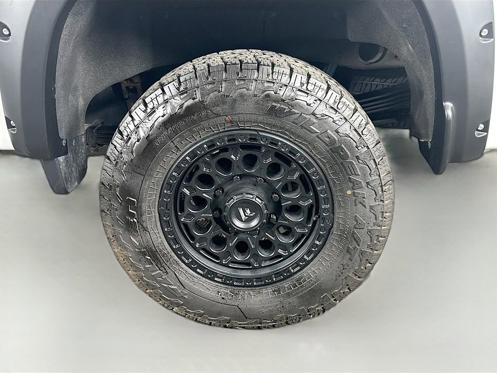 Used 2020 Chevrolet Silverado 2500 LTZ w/ LTZ Plus Package image 34