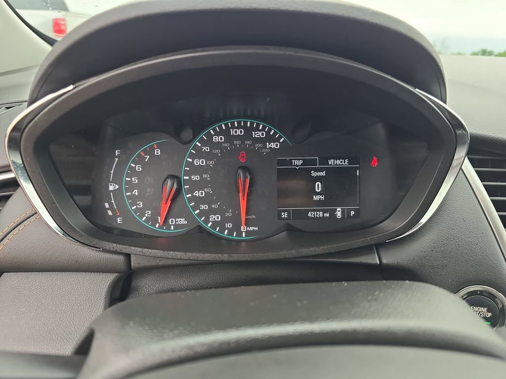 Used 2022 Chevrolet Trax LT w/ LT Convenience Package FWD image 19
