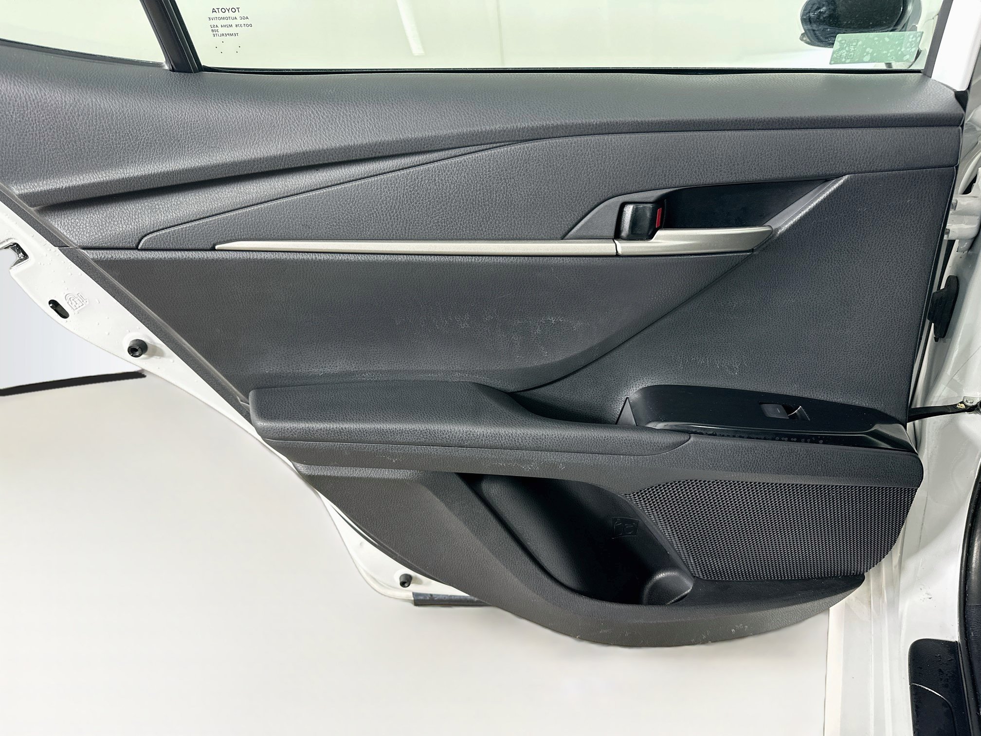 Used 2025 Toyota Camry LE FWD image 25