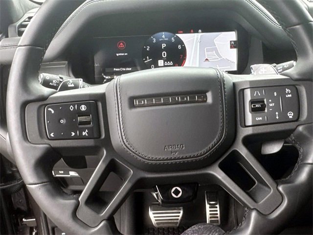 Used 2025 Land Rover Defender 110 image 26