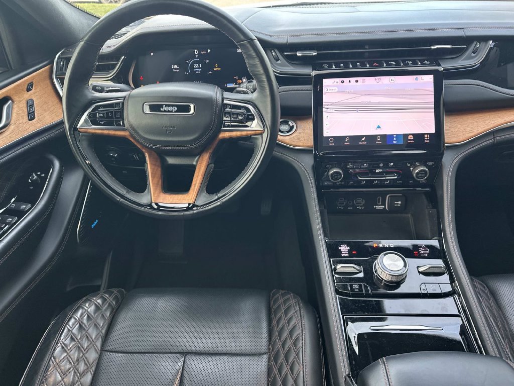 Used 2022 Jeep Grand Cherokee Summit AWD/4WD image 22