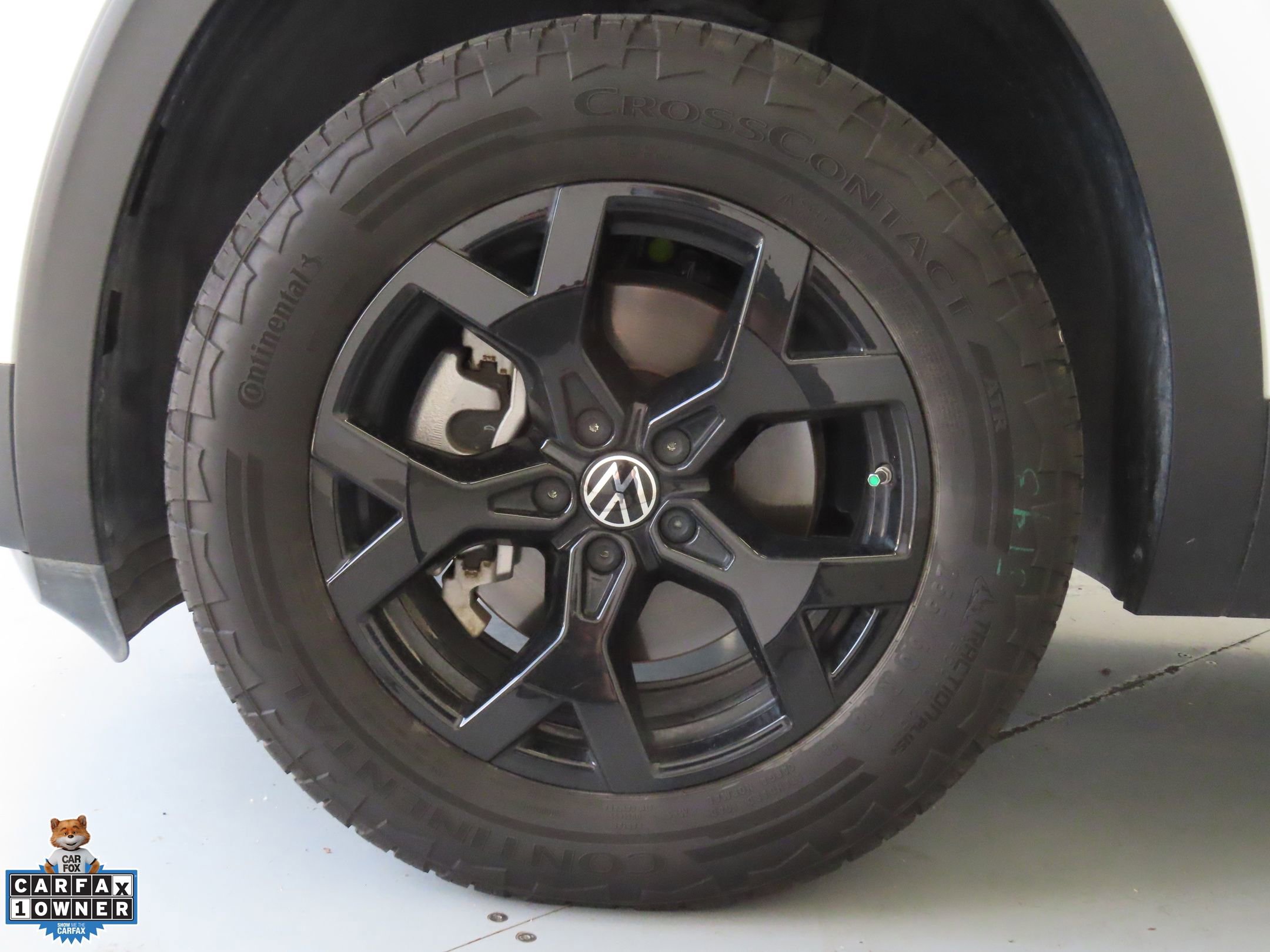 Used 2024 Volkswagen Atlas Peak Edition SE AWD/4WD image 28