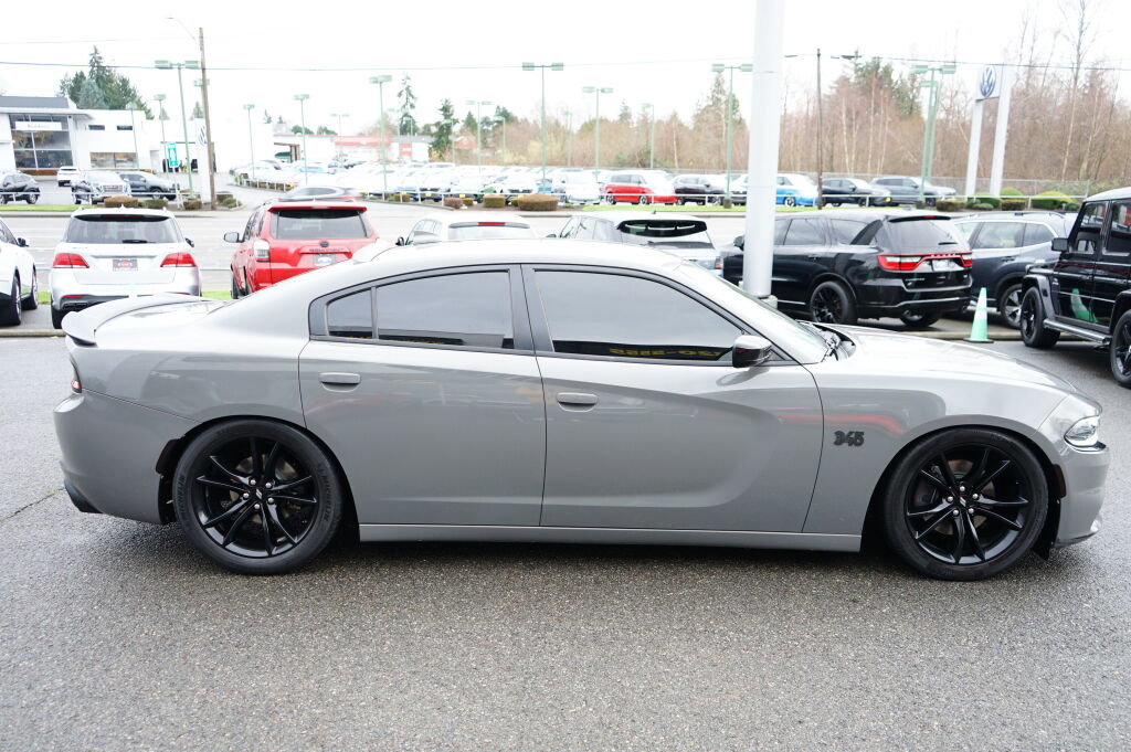 Used 2018 Dodge Charger R/T w/ Blacktop Package image 6