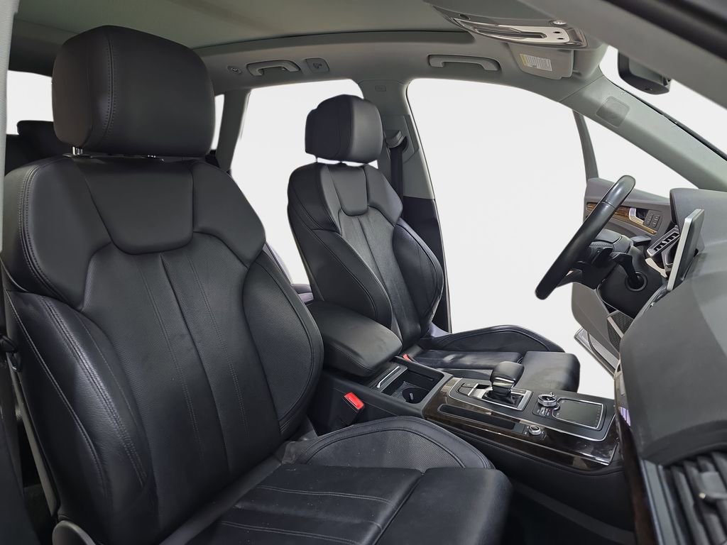 Used 2019 Audi Q5 Prestige w/ Premium Plus Package AWD/4WD image 12