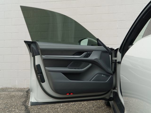 Certified 2022 Porsche Taycan Turbo S image 15