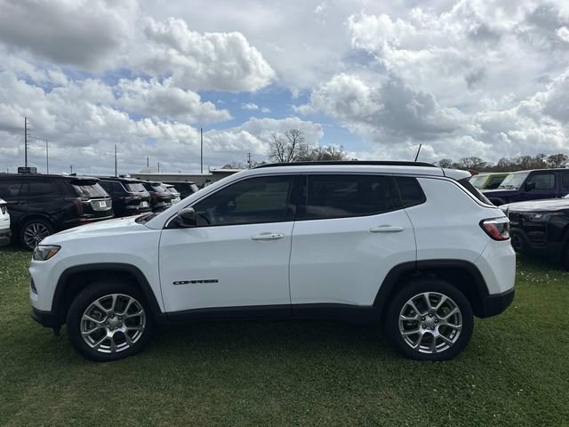 Used 2023 Jeep Compass Latitude image 15