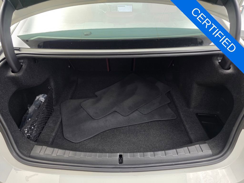Certified 2025 BMW 330i Sedan w/ Convenience Package image 16