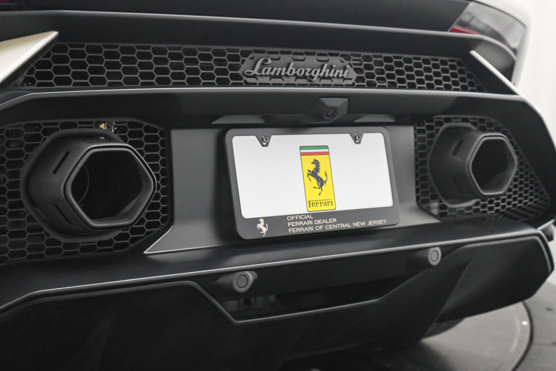 Used 2023 Lamborghini Huracan Tecnica image 19