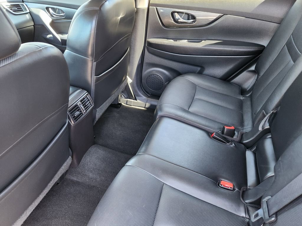 Used 2015 Nissan Rogue SL w/ SL Premium Package image 25