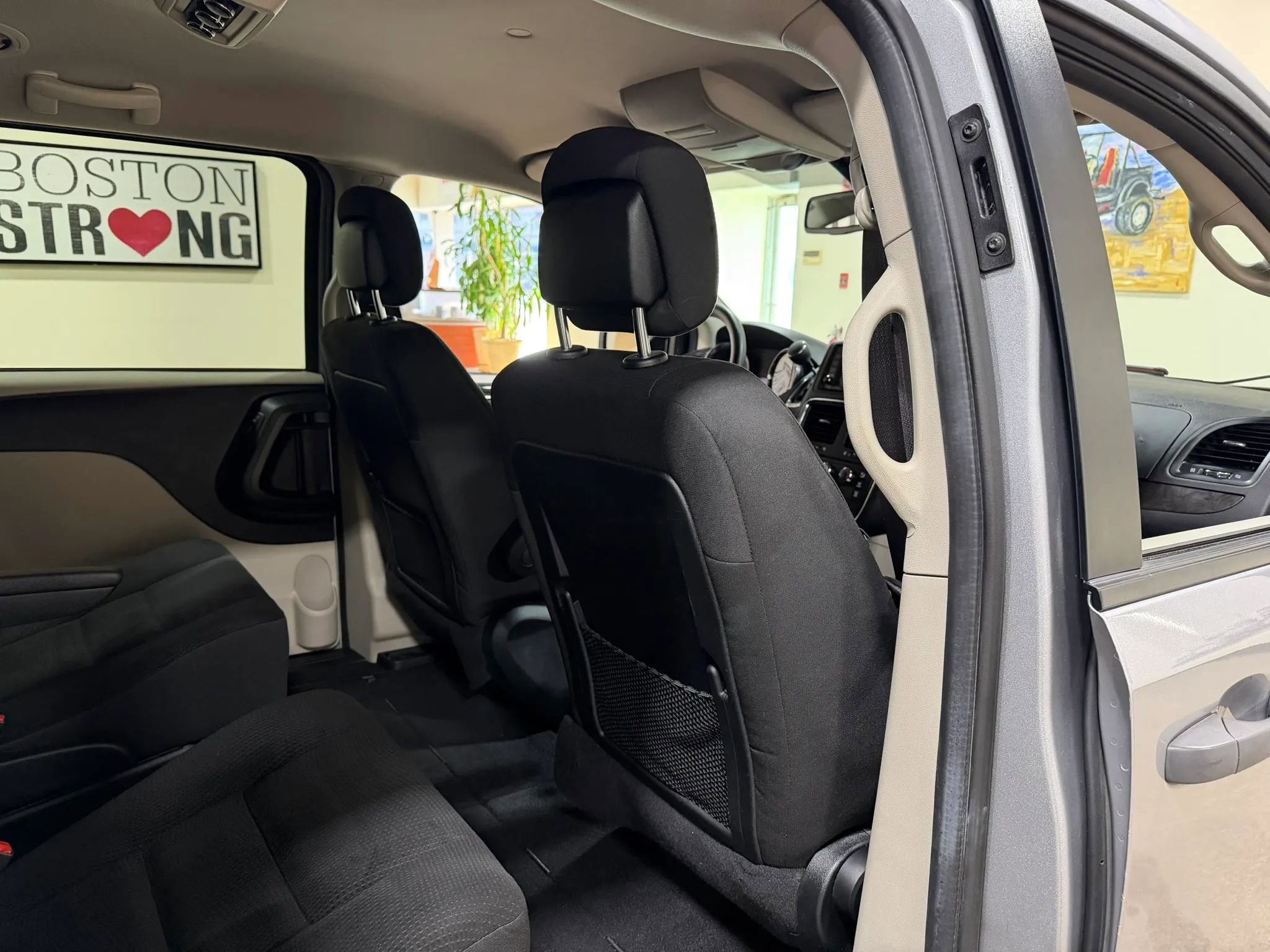 Used 2019 Dodge Grand Caravan SE image 25
