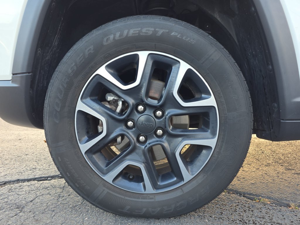 Used 2019 Jeep Compass Trailhawk AWD/4WD image 33