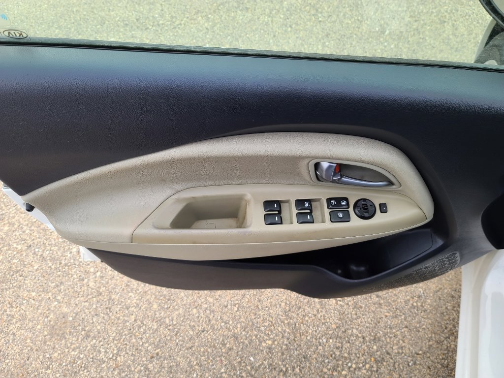 Used 2012 Kia Rio EX w/ Convenience Pkg FWD image 8