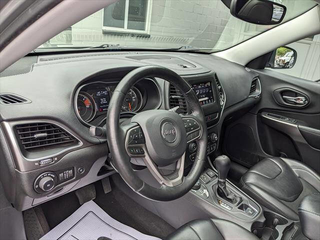 Used 2020 Jeep Cherokee Latitude Plus w/ Comfort/Convenience Group AWD/4WD image 9