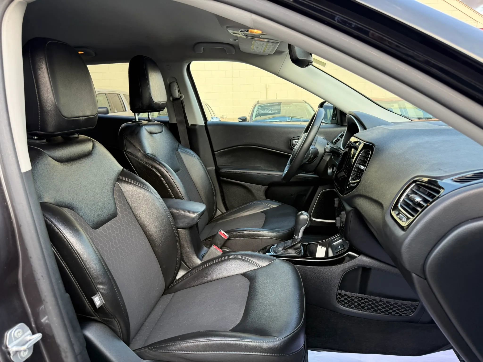 Used 2019 Jeep Compass Latitude image 20