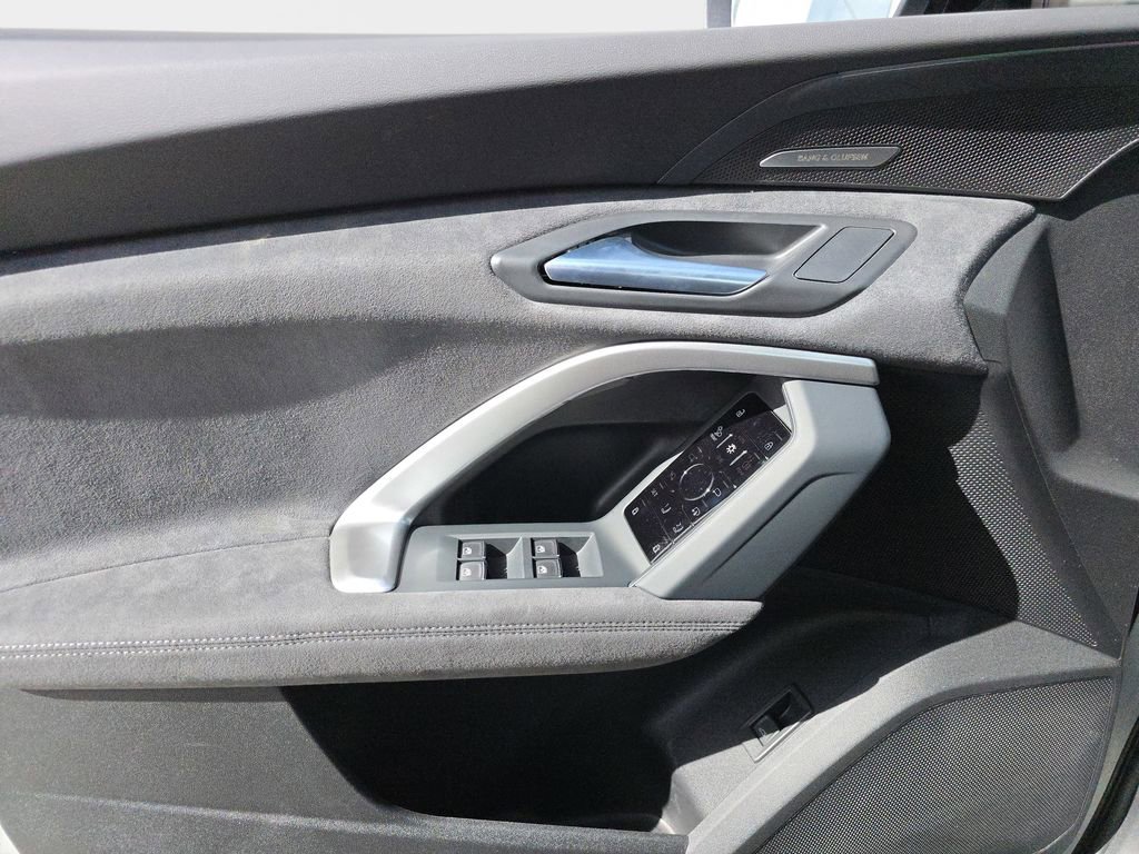 New 2026 Audi SQ5 Prestige image 18