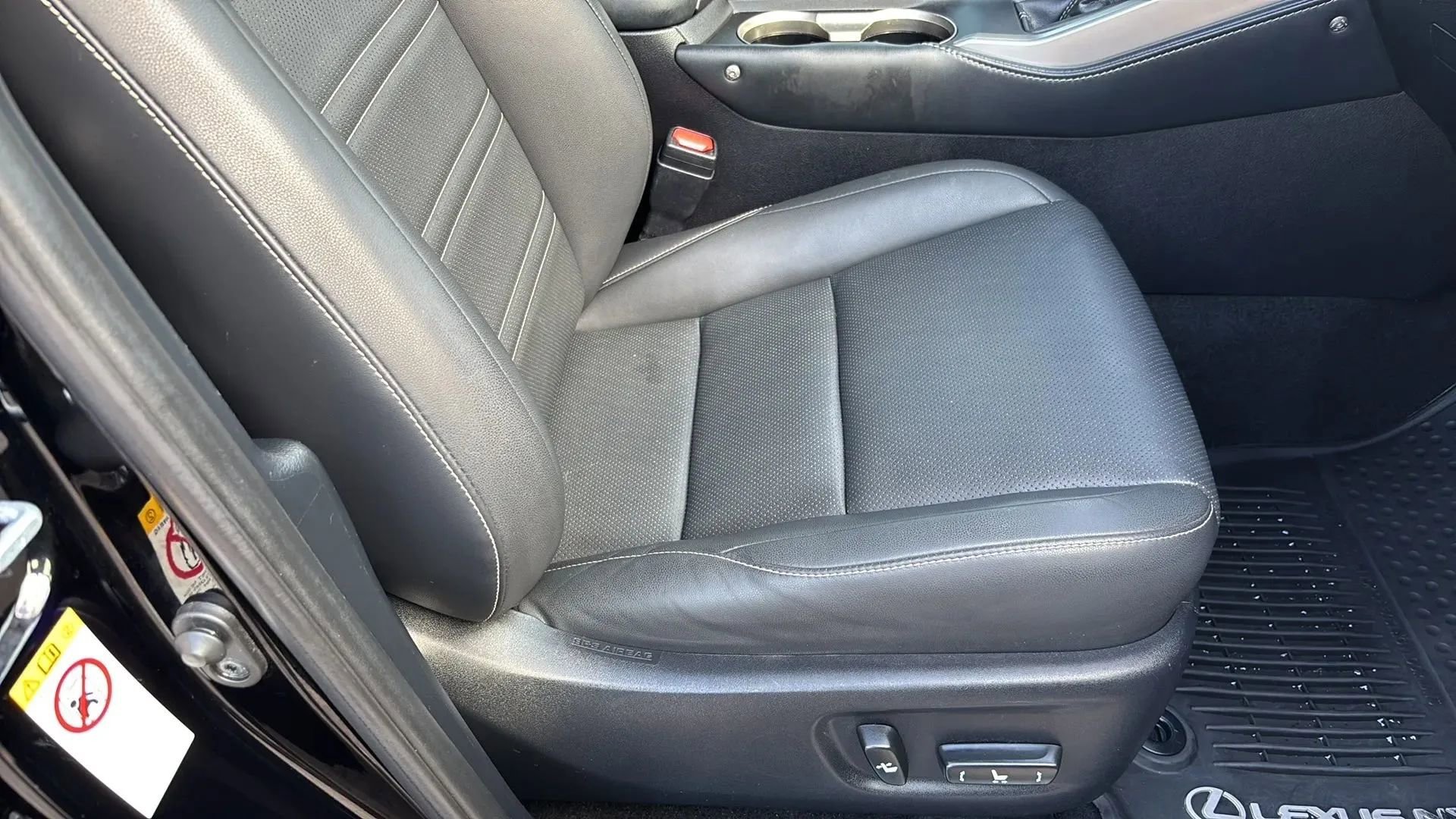 Used 2015 Lexus NX 200t FWD w/ Premium Package image 32