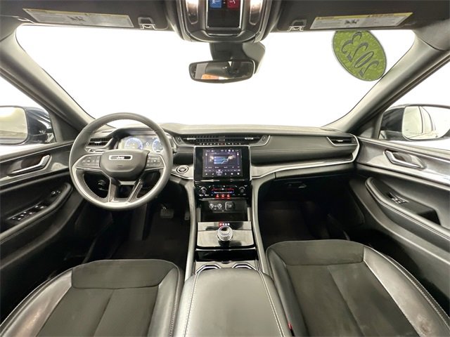 Used 2023 Jeep Grand Cherokee L Laredo image 20