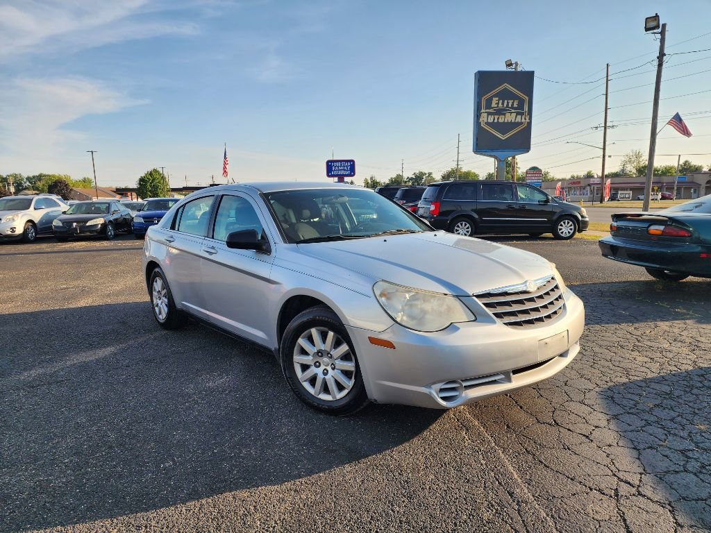 Used 2010 Chrysler Sebring Touring image 1