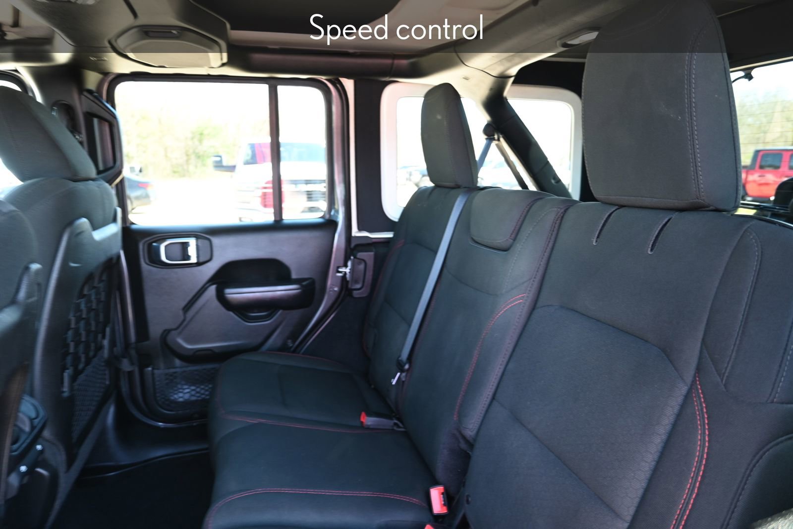 Used 2018 Jeep Wrangler Unlimited Rubicon image 23