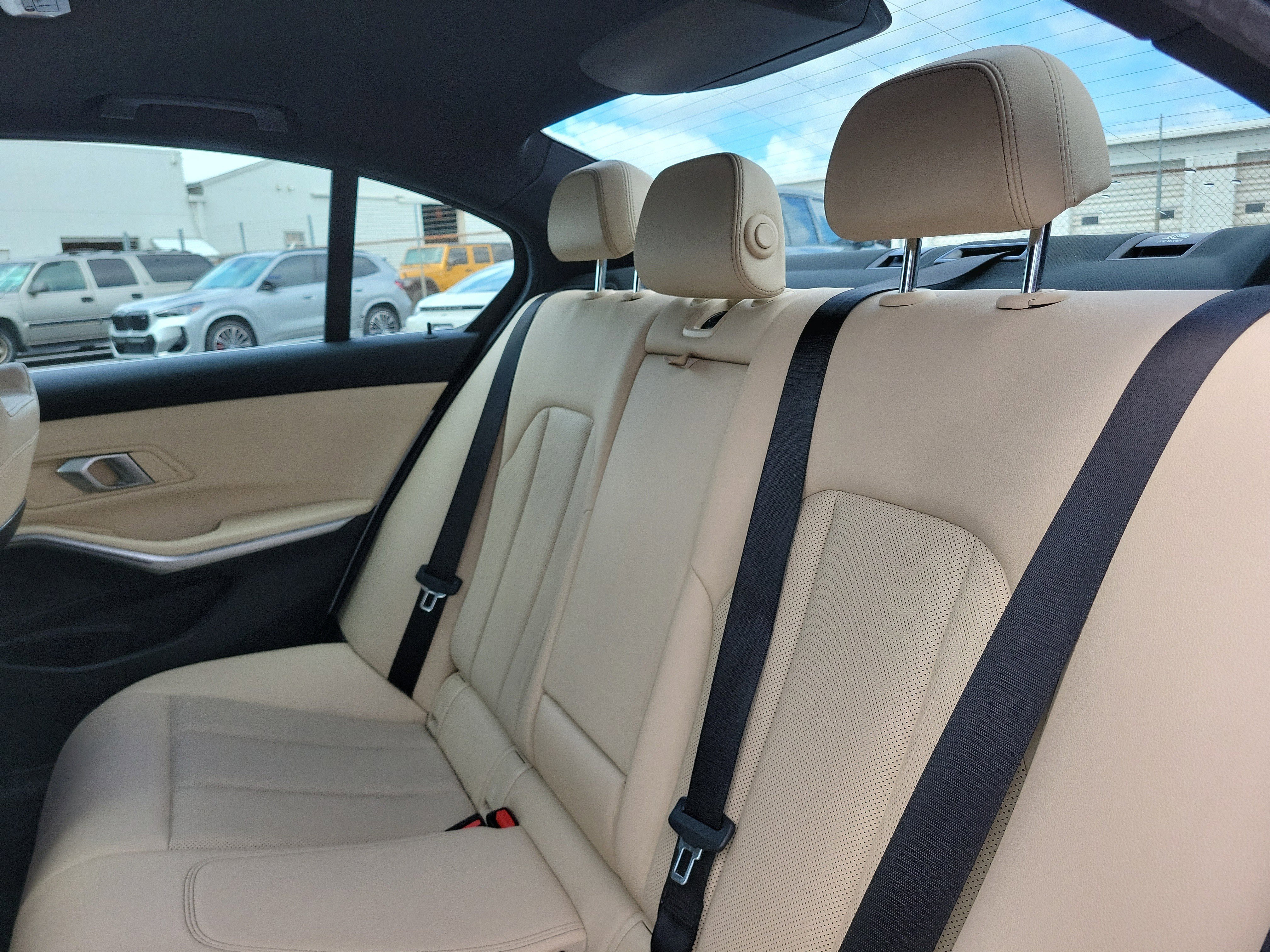 Used 2024 BMW 330i Sedan w/ Convenience Package RWD image 9
