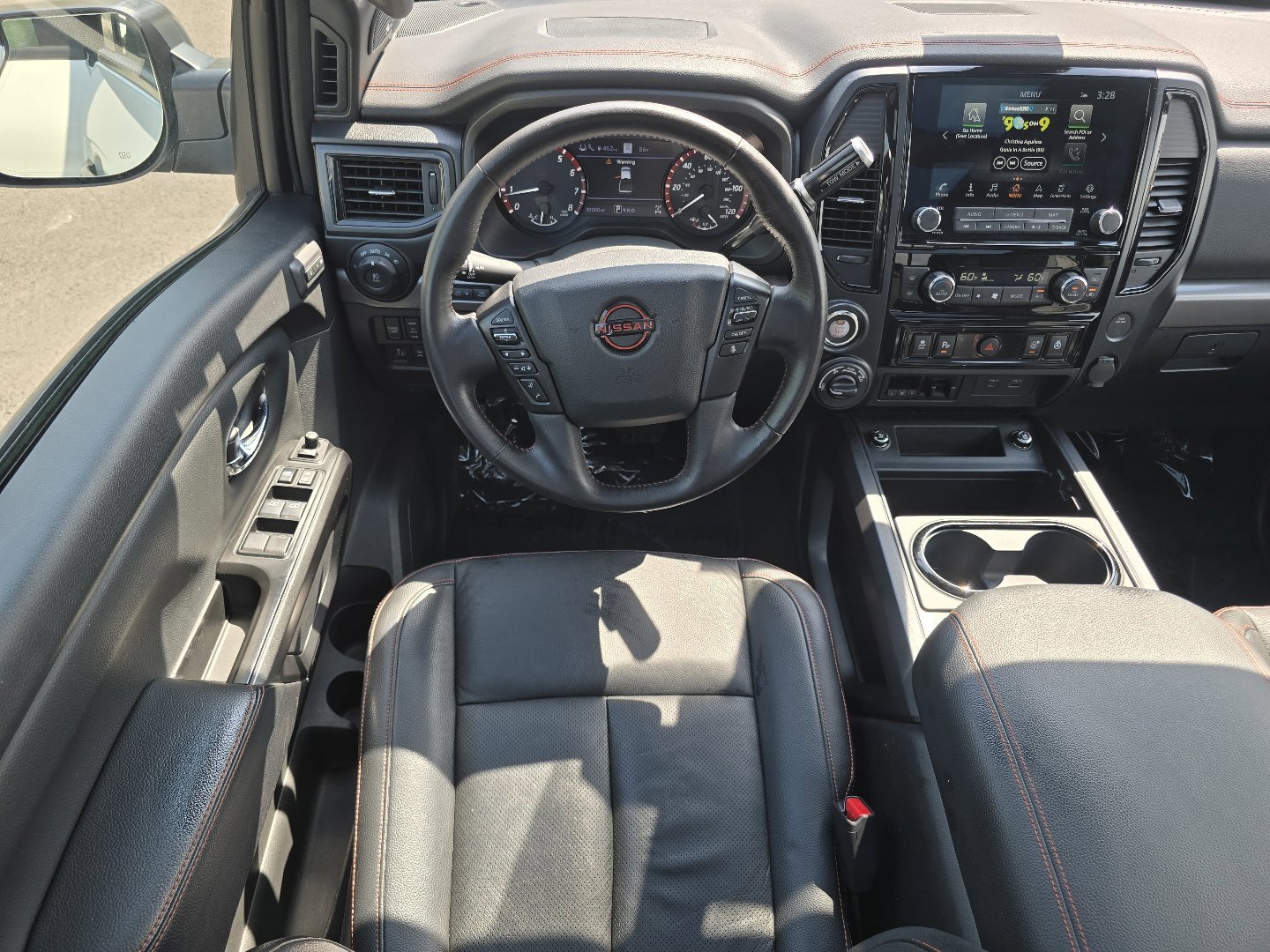 Used 2023 Nissan Titan PRO-4X w/ Pro-4x Convenience Package AWD/4WD image 39