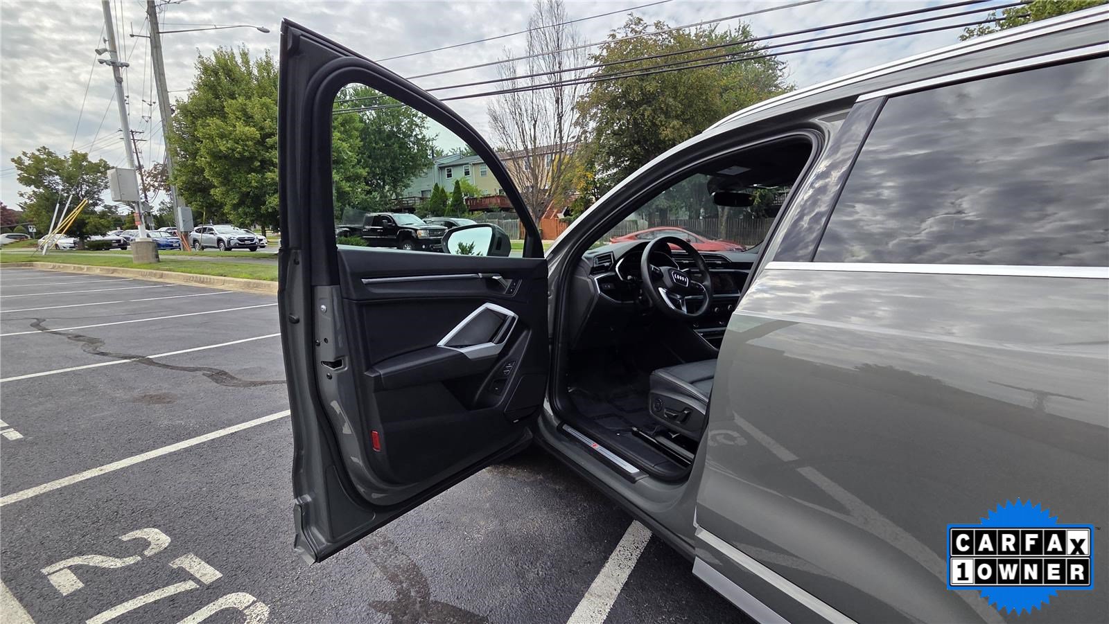 Used 2023 Audi Q3 2.0T Premium Plus w/ Premium Plus Package AWD/4WD image 12
