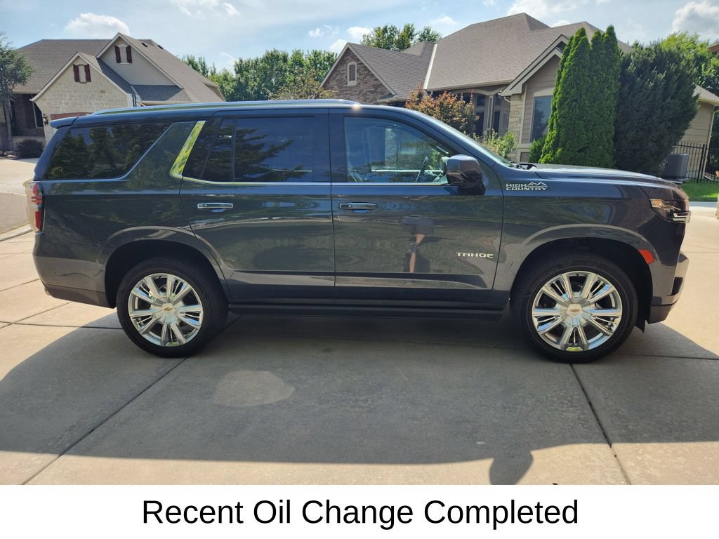 Used 2021 Chevrolet Tahoe High Country w/ Premium Package AWD/4WD image 8