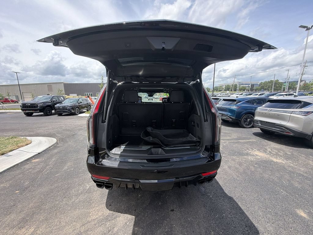 Used 2023 Cadillac Escalade V AWD/4WD image 24