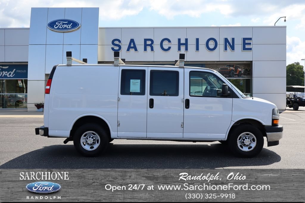 Used 2021 Chevrolet Express 2500 w/ Driver Convenience Package RWD image 1