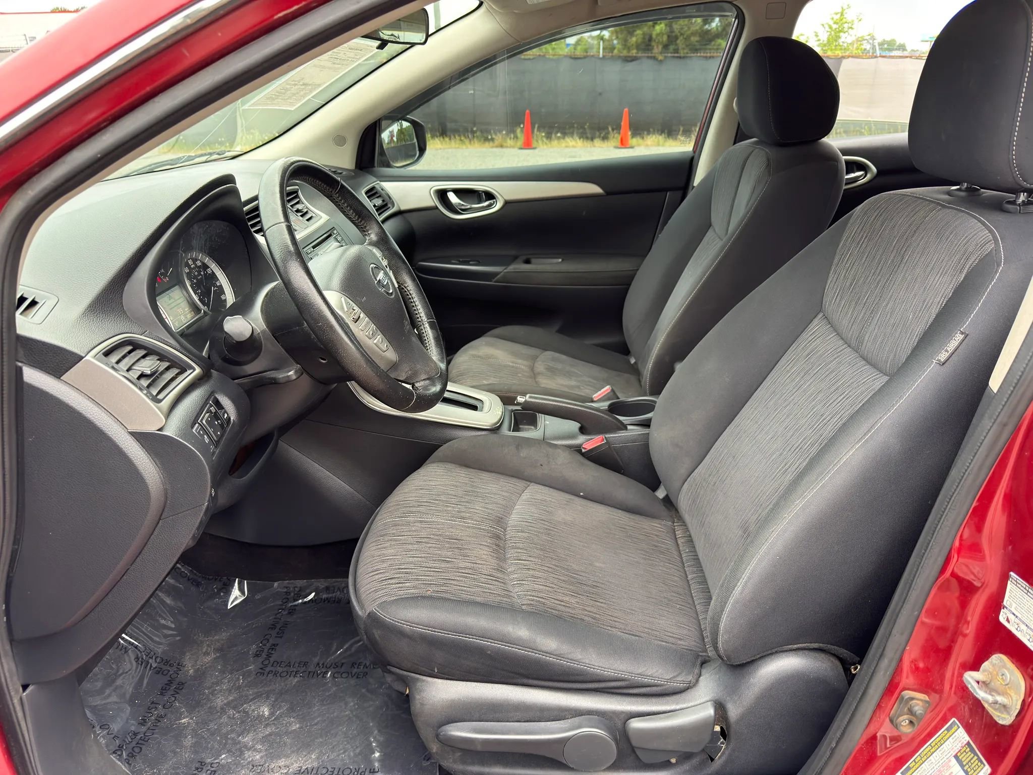 Used 2015 Nissan Sentra SV FWD image 2