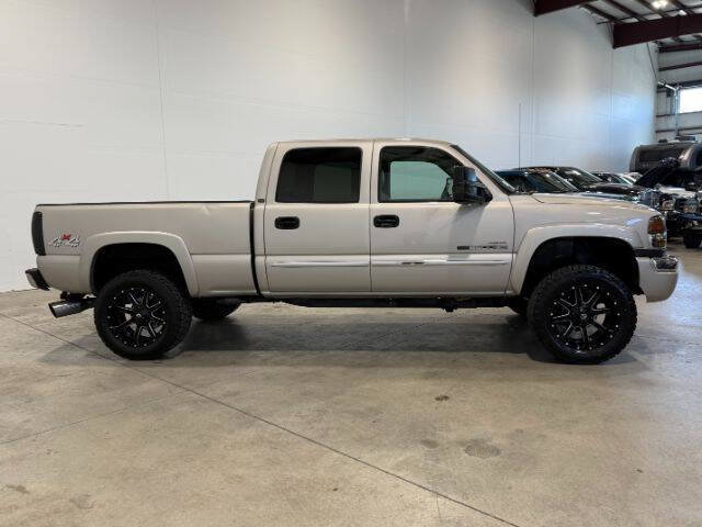 Used 2006 GMC Sierra 2500 SLE w/ Onstar Plus Package AWD/4WD image 8