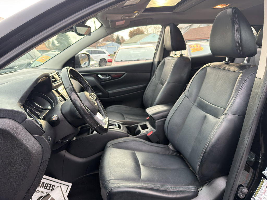 Used 2018 Nissan Rogue Sport SL w/ SL Premium Package image 10