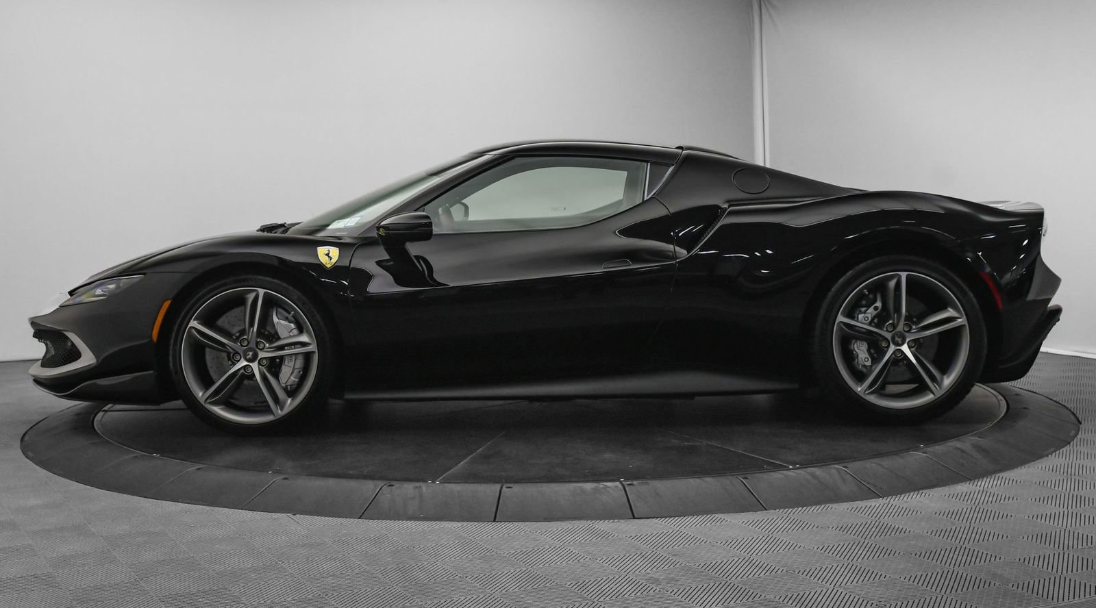 Used 2022 Ferrari 296 GTB image 4