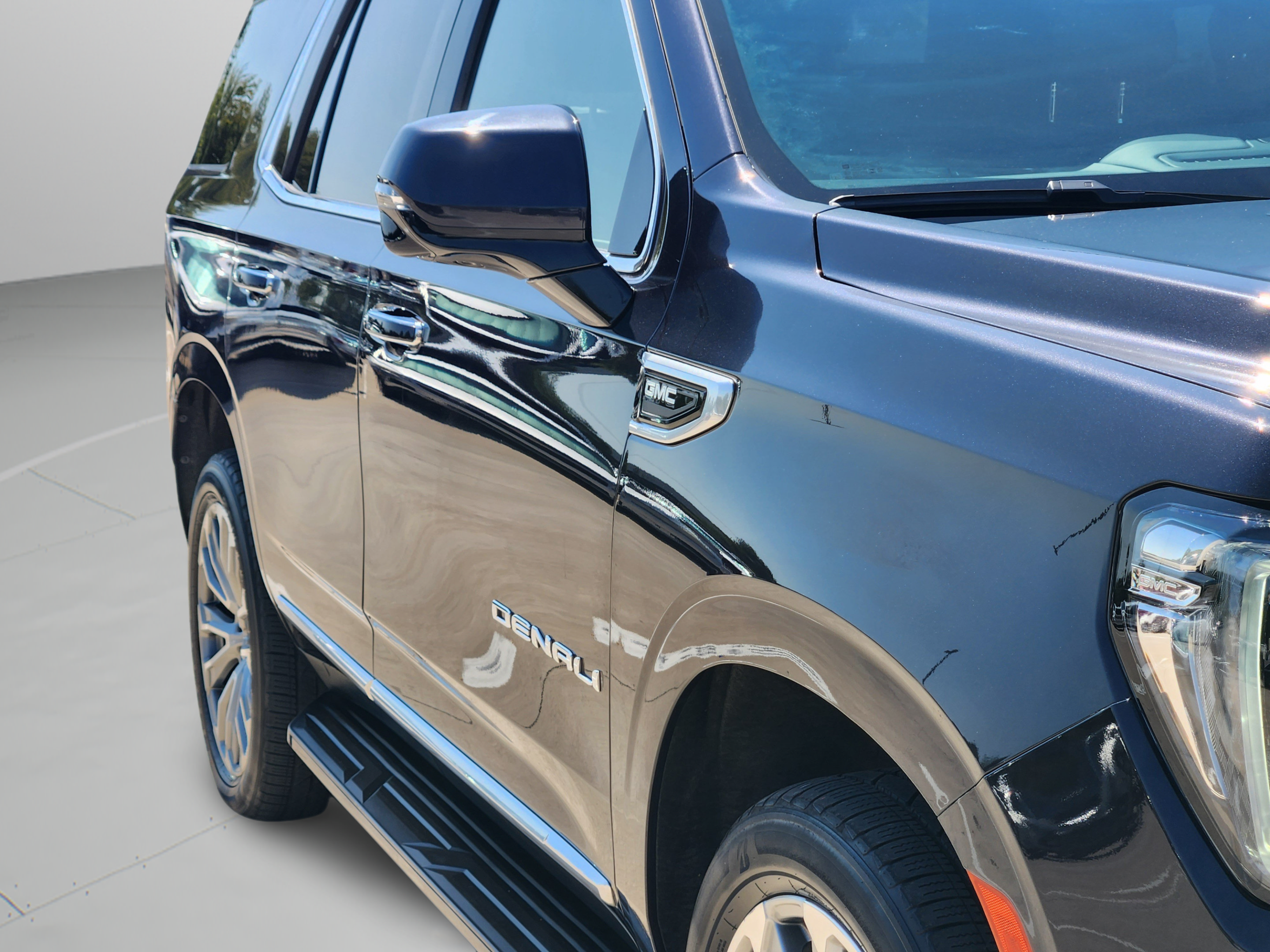 Used 2023 GMC Yukon Denali w/ LPO, Floor Liner Package AWD/4WD image 38