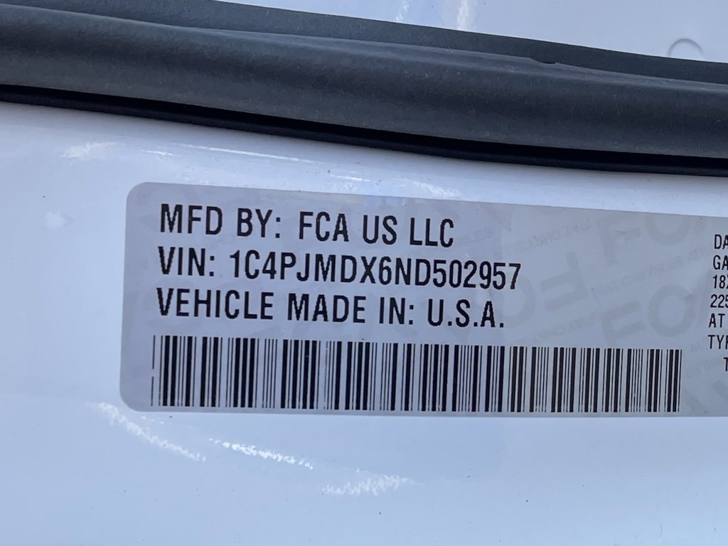 Used 2022 Jeep Cherokee Limited image 30