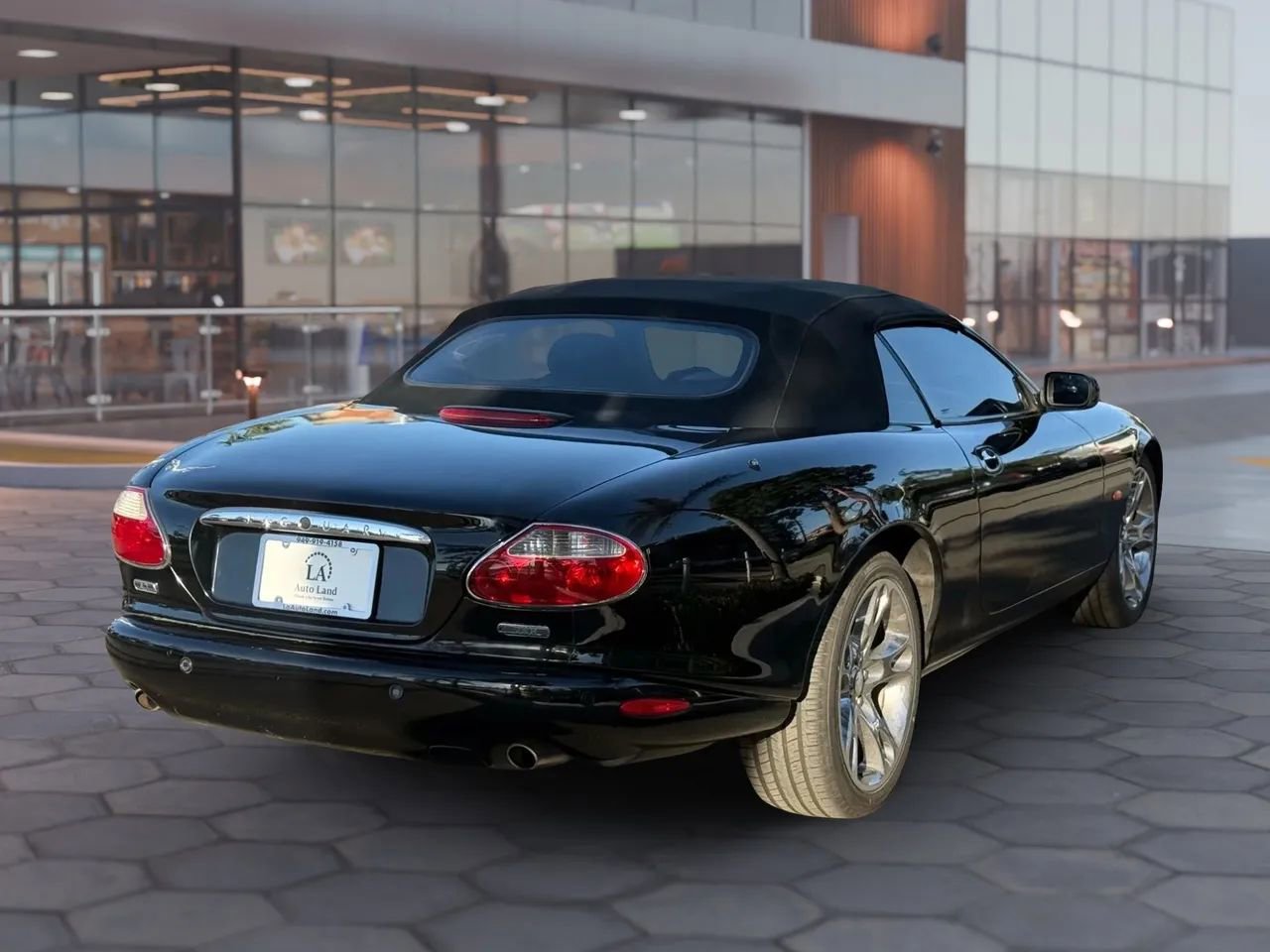 Used 2004 Jaguar XK8 Convertible RWD image 15