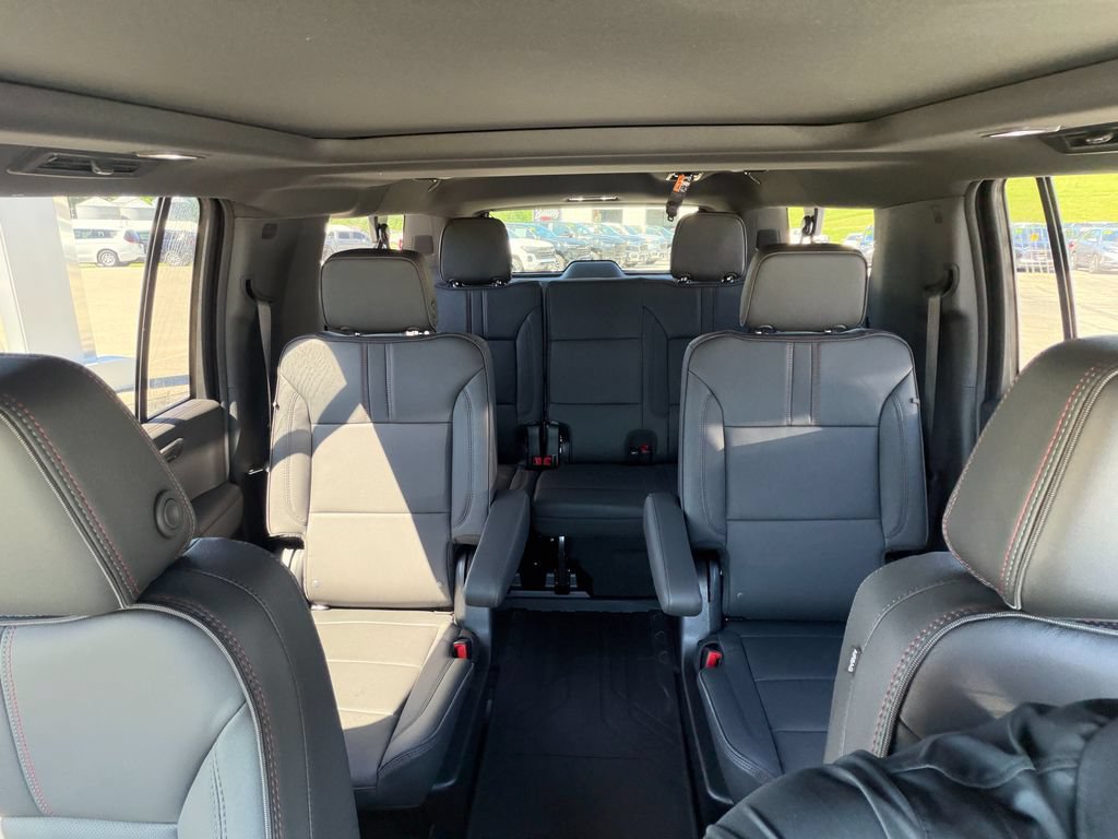New 2026 Chevrolet Suburban RST w/ Comfort Package AWD/4WD image 23