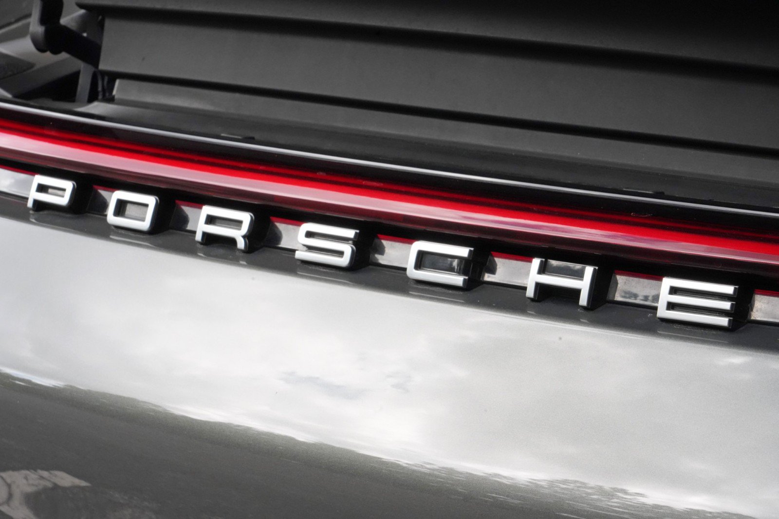 Used 2020 Porsche 911 Carrera S w/ Sport Package RWD image 54