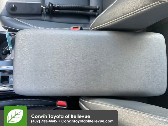 Used 2025 Toyota Camry SE image 16