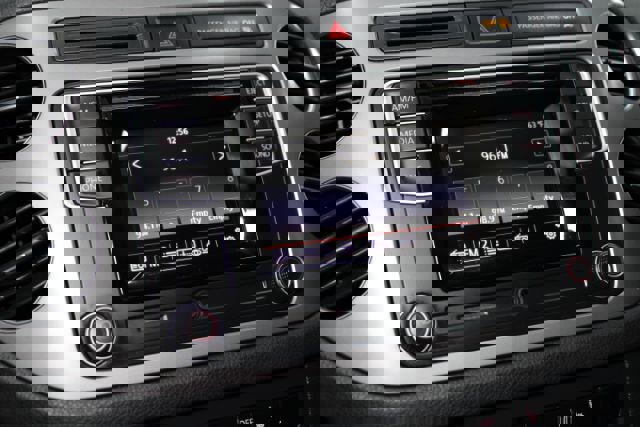 Used 2016 Volkswagen Tiguan S image 16