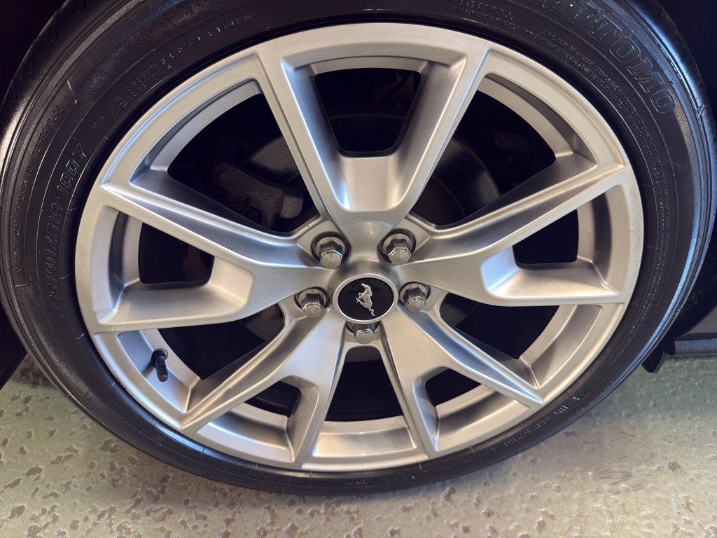Used 2015 Ford Mustang GT Premium w/ Equipment Group 401A RWD image 33