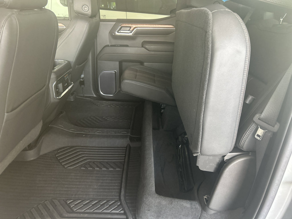 Used 2023 Chevrolet Silverado 1500 High Country w/ Technology Package image 37