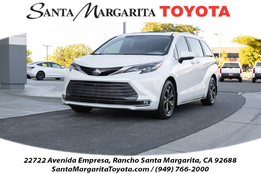 Certified 2025 Toyota Sienna Platinum