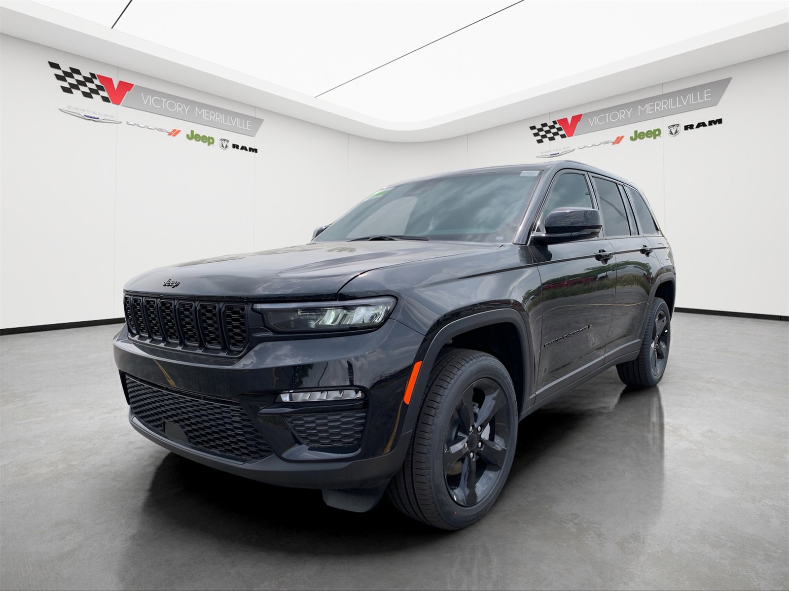New 2025 Jeep Grand Cherokee Limited w/ Black Appearance Package