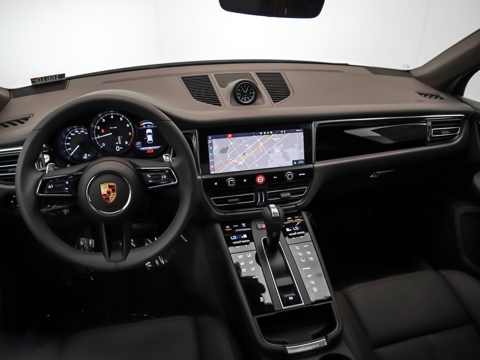 New 2026 Porsche Macan image 19